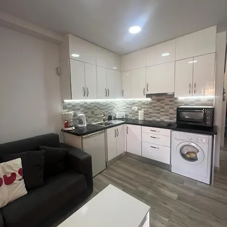 Aircon -Cozy Pool View Apartment - Mareverde *