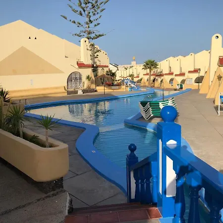 Aircon -Cozy Pool View Apartment - Mareverde *