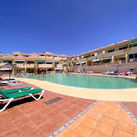 Aircon -cozy Pool View - Mareverde