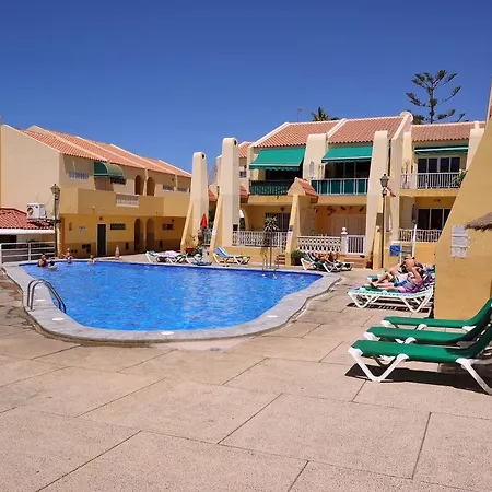 Aircon -cozy Pool View - Mareverde Apartamento