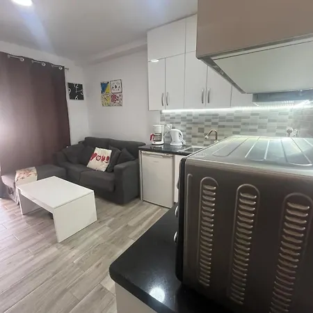 Aircon -cozy Pool View - Mareverde Appartement