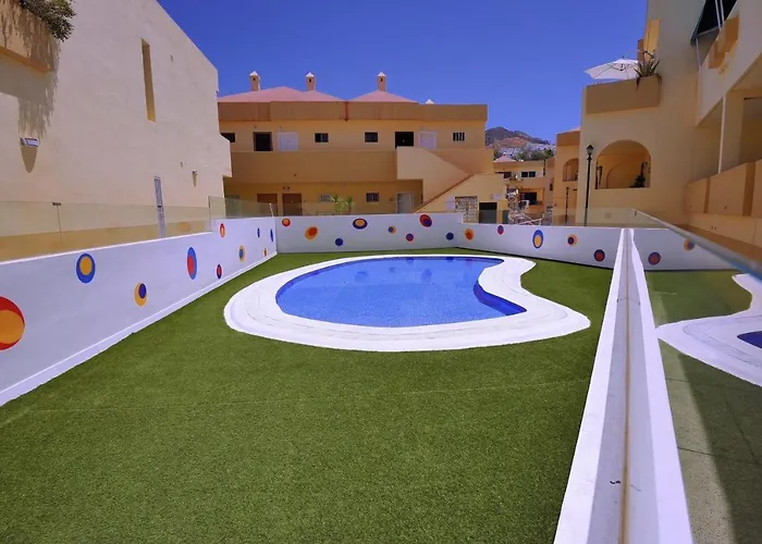 شقة Aircon -Cozy Pool View Apartment - Mareverde *