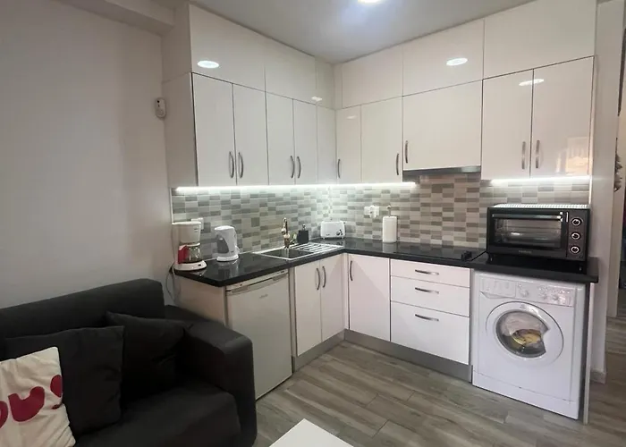 Aircon -Cozy Pool View Apartment - Mareverde *